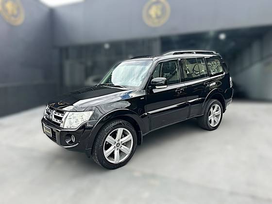 MITSUBISHI PAJERO FULL 3.8 HPE 4X4 V6 24V GASOLINA 4P AUTOMÁTICO MITSUBISHI PAJERO FULL 3.8 HPE 4X4 V6 24V GASOLINA 4P AUTOMÁTICO